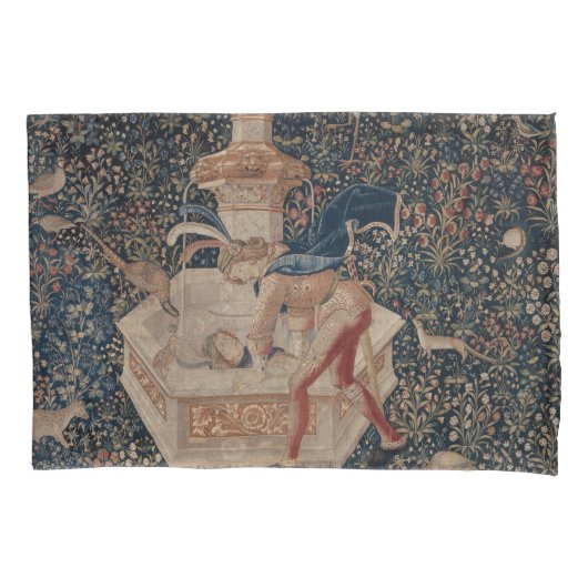 Narcissus at the Well, Medieval Tapestry Kissenbezug (Vorderseite)