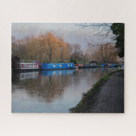 Narrowboter auf dem Iced Up Canal Foto von Brett J Puzzle