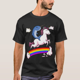 Narwal-Fisch reitet auf Einhorn T-Shirt
