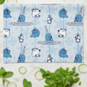 Narwhal Blue Snowflake Pattern Geschirrtuch (Gefaltet)