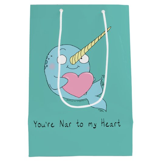 Narwhal Hugging Heart Valentine's Day Geschenktasc Mittlere Geschenktüte (Rückseite)