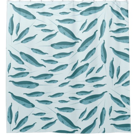 Narwhal im Muster des blauen Ozeans Duschvorhang (Vorderseite)