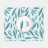 Narwhal im Muster des blauen Ozeans Fleecedecke (Vorderseite (Horizontal))