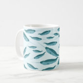 Narwhal im Muster des blauen Ozeans Kaffeetasse (Vorderseite Links)