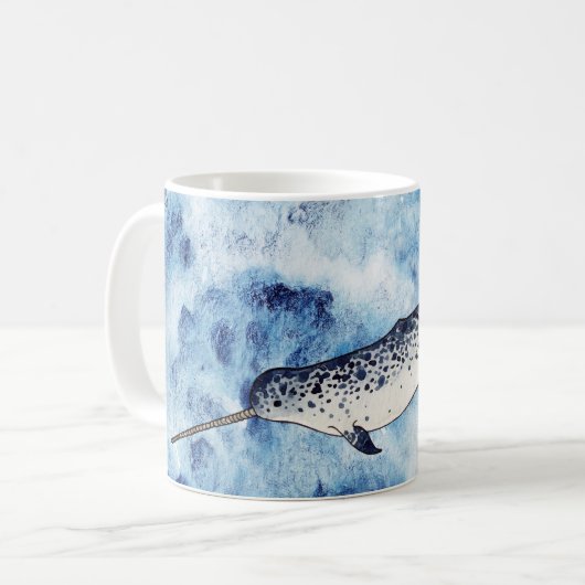 Narwhal in einem Spritzen der Wasserfarbe Kaffeetasse (Vorderseite Links)