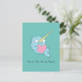 Narwhal mit Herz-Liebe Postkarte (Stehend Vorderseite)