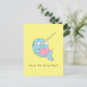 Narwhal mit Herz-Liebe Postkarte (Stehend Vorderseite)
