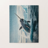 Narwhal springt aus arktischem Wasser Puzzle (Vertikal)