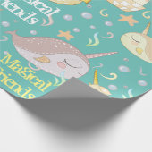 Narwhal und Dragon Friends Aquamarin Personalisier Geschenkpapier (Ecke)