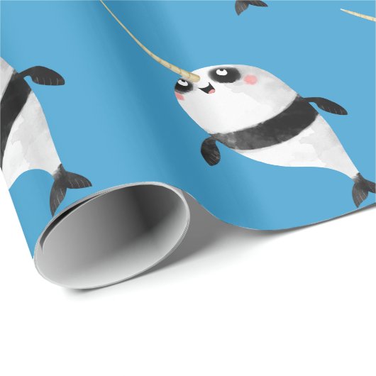 Narwhal und Panda in einem Geschenkpapier (Rolleneckpunkt)