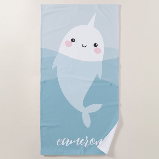 Narwhal und Wellen niedlicher Kawaii Cartoon Strandtuch (Vorderseite)