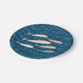 Narwhals Swim Waves Zeichnend Muster Whale Blue Pappteller (Schrägansicht)