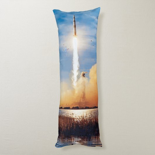 NASA Apollo 8 Rocket Launch Kennedy Space Center Seitenschläferkissen (Rückseite (Vertikal))
