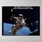 NASA Ed White on Gemini 4 First US Spacewalk, 1965 Poster (Vorne)