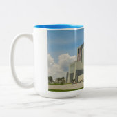 NASA Kennedy Space Center Zweifarbige Tasse (Links)