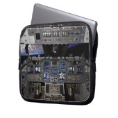 NASA Space Shuttle Cockpit Earth Orbit Window View Laptopschutzhülle (Vorderseite Links)