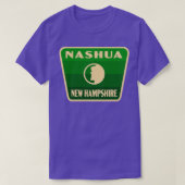 Nashua New Hampshire Retro Abzeichen Green T-Shirt (Design vorne)