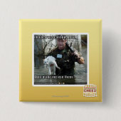 Nasse Katze und Gewehr Button (Vorderseite)