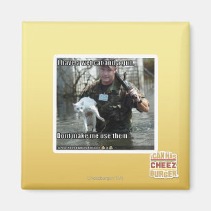 Nasse Katze und Gewehr Magnet