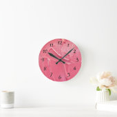 Nasse Korallenfarbe pink Runde Wanduhr (Zuhause)