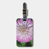 Nasse rosa Kleeblüte Gepäckanhänger (Vorderseite vertikal)