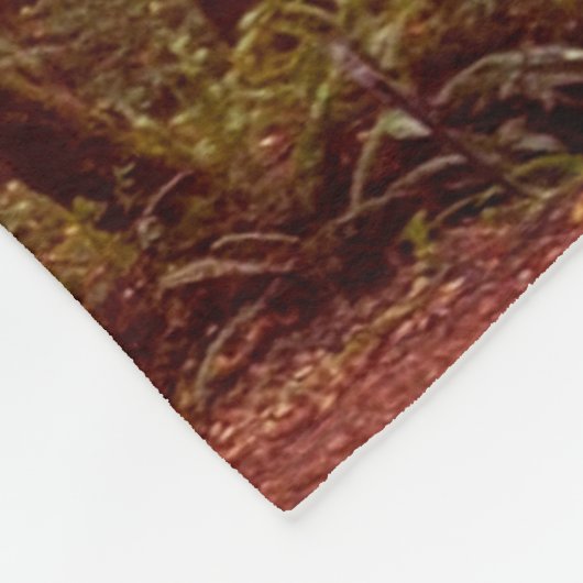 Nassweg durch grüne Bäume im Humboldt-Herbst Fleecedecke (Ecke)