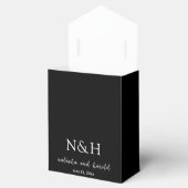 Natasha Black Monogram Modern Wedding Geschenkschachtel (Geöffnet)