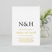 Natasha Monogram Modern Wedding Folieneinladung (Stehend vorne)