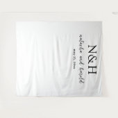 Natasha Monogram Modern Wedding Wandteppich (Vorderseite (Horizontal))