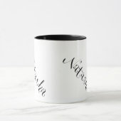 Natasha Tasse in Schwarzweiss (Zentrum)