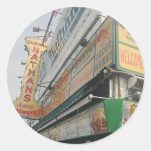 Nathans berühmte Würstchen-Aufkleber Runder Aufkleber