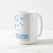 Nationaler Im Flugzeug Tag Kaffeetasse (VorderseiteRechts)