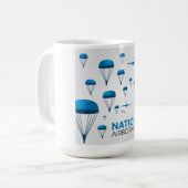 Nationaler Im Flugzeug Tag Kaffeetasse (Vorderseite Links)