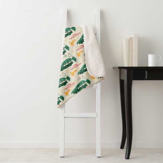 Nationaler Lampoon Weihnachtsbaum über das Muster  Sherpadecke (Beispiel)