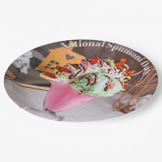 Nationaler Spumoni-Tag Pappteller (Schrägansicht)