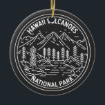 Nationalpark Hawaii Vintag Monoline Keramik Ornament<br><div class="desc">Hawaii Vulkane monoline Design. Der Park liegt auf der Insel Hawaii. Im Herzen der Stadt liegen die aktiven Vulkane Kīlauea und Mauna Loa.</div>
