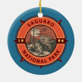 Nationalpark Saguaro Coyote Retro Kompass Emblem Keramik Ornament (Hinten)