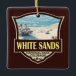 Nationalpark White Sands Vintage Keramikornament<br><div class="desc">Vektorgrafik mit weißem Sand. Der Park befindet sich im Staat von New Mexico und ist komplett von der White Sands Missile Range umgeben.</div>