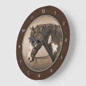 Native American Pinto War Horse in Sepia Große Wanduhr (Winkel)