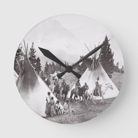 Native American Teepee Camp, Montana, c.1900 (b/w Runde Wanduhr (Vorderseite)