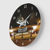 Native Dancer Statue Saratoga Wall Clock Number Große Wanduhr (Winkel)
