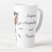 Native Hummingbird Totem Latte Tasse (Rechte Ecke)