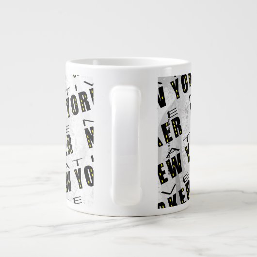Native New Yorker Pattern Jumbo-Tasse (Rückseite)