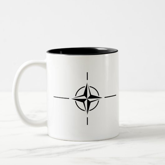 NATO-Emblem Zweifarbige Tasse (Links)