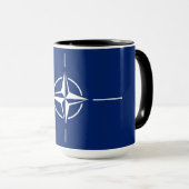 NATO-Flagge Tasse (VorderseiteRechts)