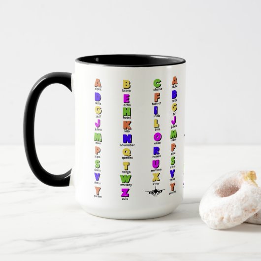 NATO Phonetisch Alphabet, farbenfroh Tasse (Mit Donut)