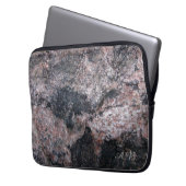 Natur-Pinkish Felsen-Beschaffenheit mit Initialen Laptopschutzhülle (Vorderseite Links)