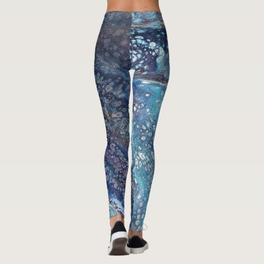 Natural Attraction 2 Blue Geode Abstract Leggings (Rückseite)