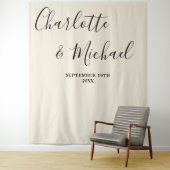 Natural White Script Minimalist Wedding Backdrop Wandteppich (Beispiel)