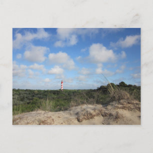 Naturbild mit einem kleinen Leuchtturm Postkarte